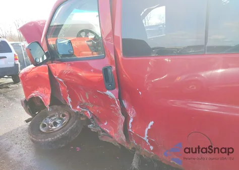 2005 Chevrolet Express z USA, uszkodzony, nr VIN 1GCHG35U651220479